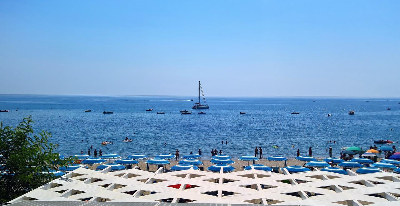 Il Gabbiano Ξενοδοχείο Stalettì Εξωτερικό φωτογραφία
